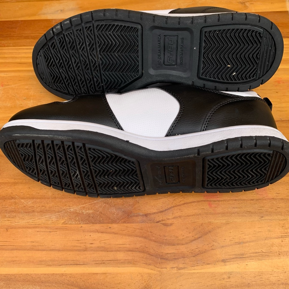 New! Men's FUBU Sneakers Size 9.5 White and Black - Picture 4 of 5